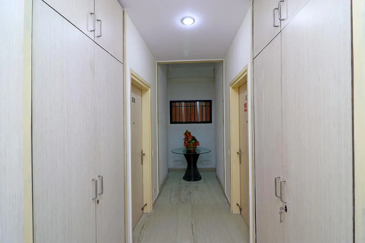 Silverkey Executive Stays 20016 Huda City Centre Gurgaon 3*,